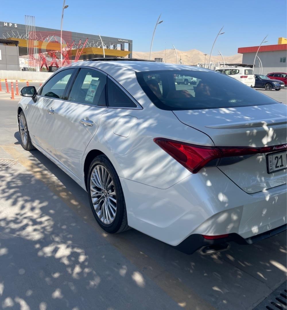 تويوتا أفالون